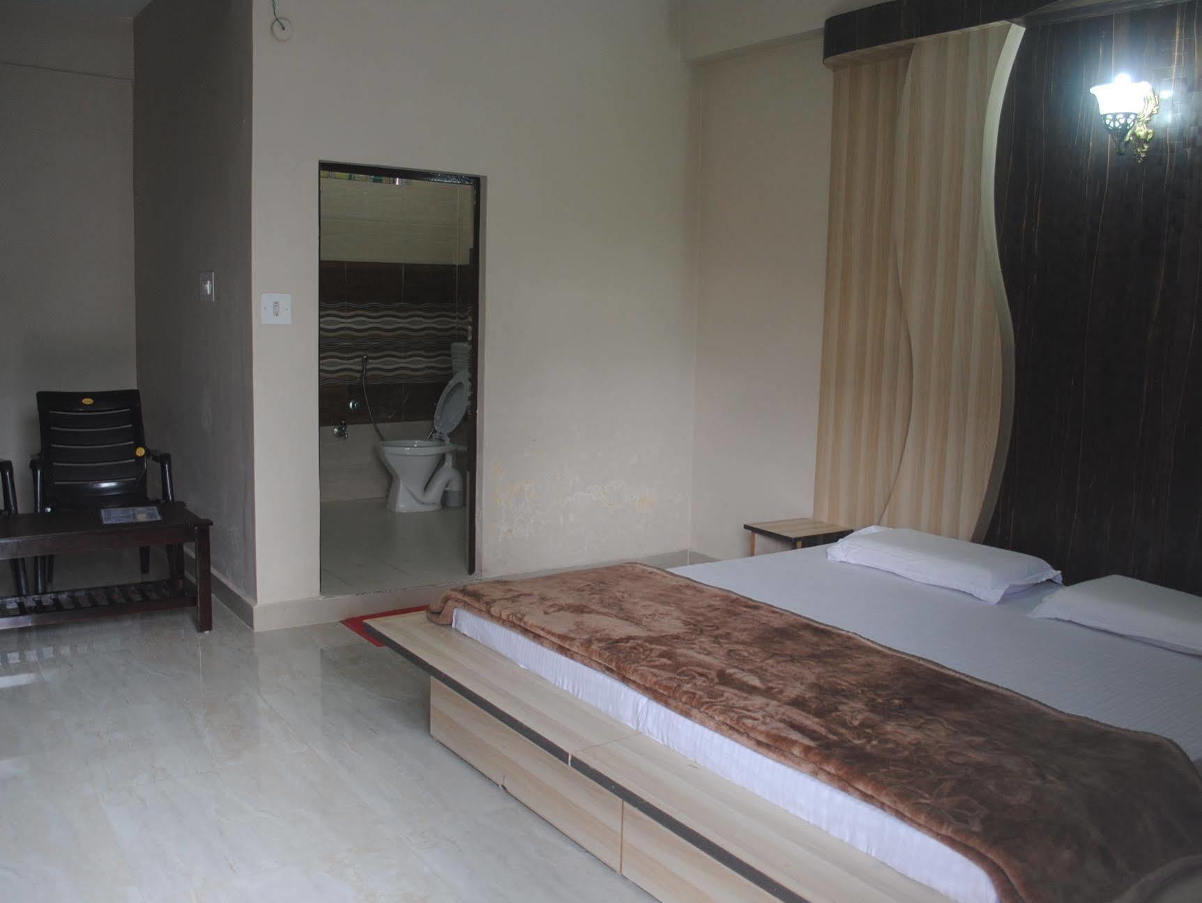 Dharamkot Inn Dharamshala Dış mekan fotoğraf