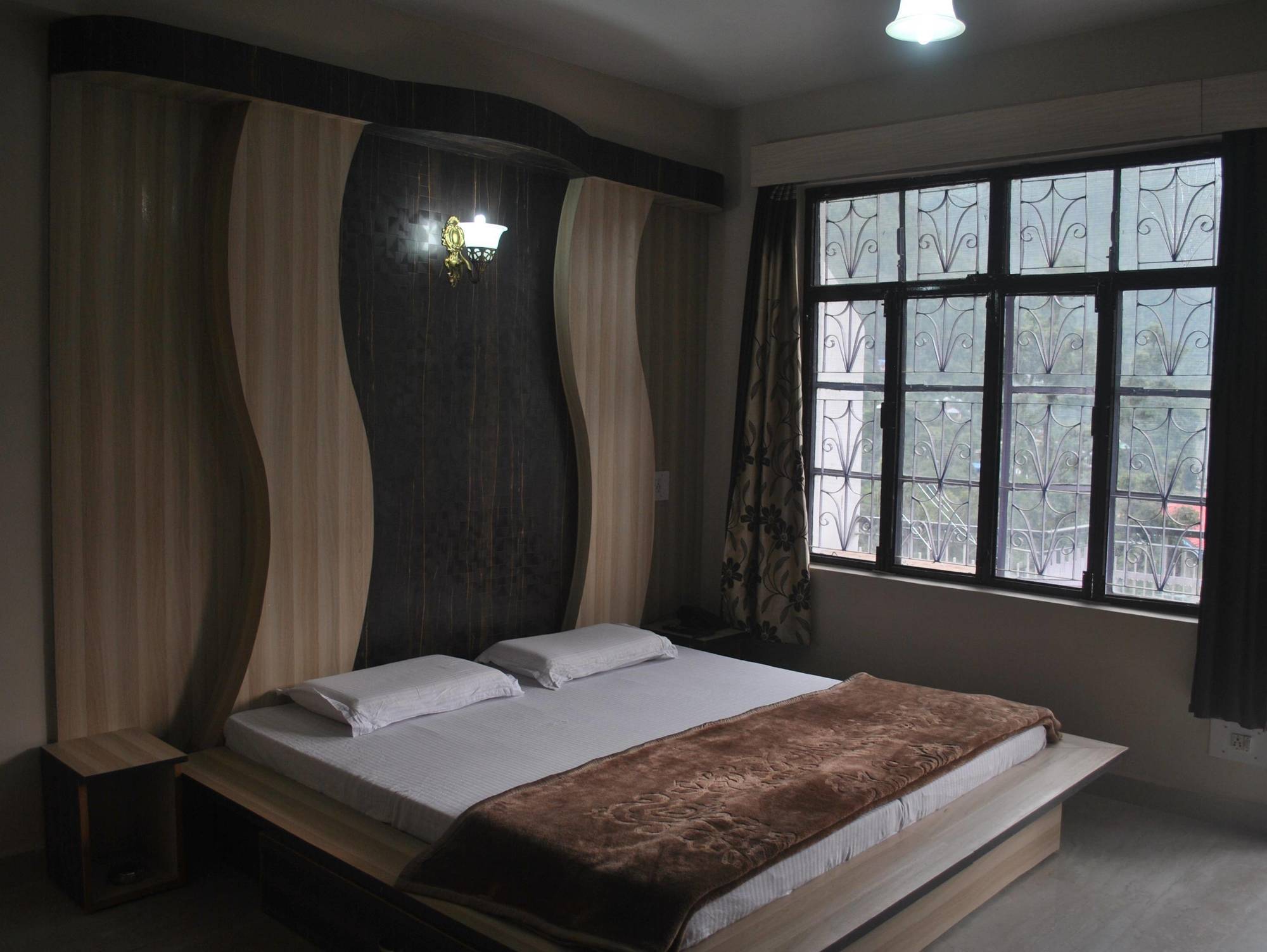 Dharamkot Inn Dharamshala Dış mekan fotoğraf